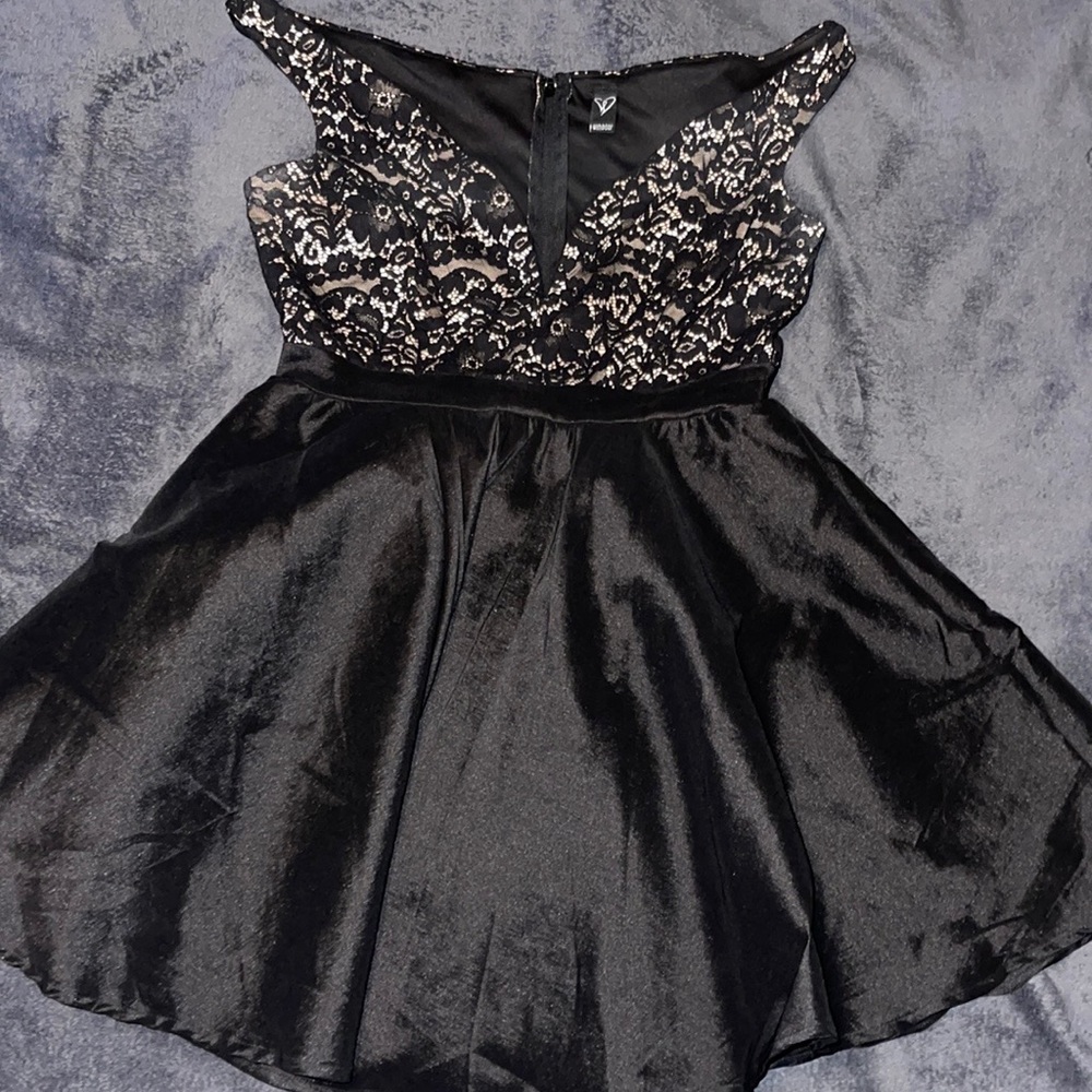 Windsor black with lace dress
